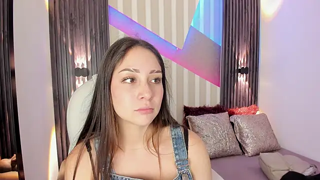 emily layton online show from September 2025 02:40:01 PM