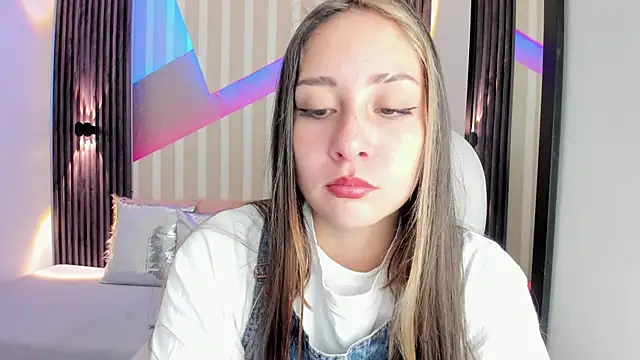 emily layton online show from October 2025 02:39:02 PM