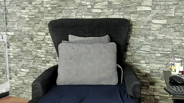 alondrabigtits online show from November 2025 12:27:01 PM