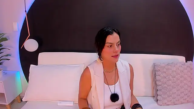 Ada Monroe10 online show from April 2026 01:56:02 PM