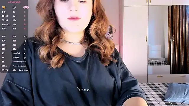 Snapshot of July_Slowdive chatting on January 2025 12:48:01 PM July Slowdive online show from January 2025 12:48:01 PM