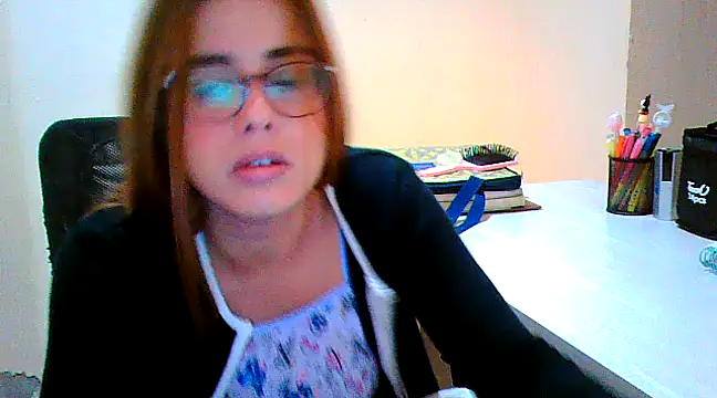 Snapshot of maliamiller chatting on March 2025 05:28:02 AM maliamiller online show from March 2025 05:28:02 AM