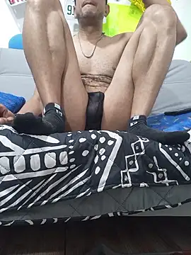 latinmartin73 online show from October 2025 02:11:01 AM