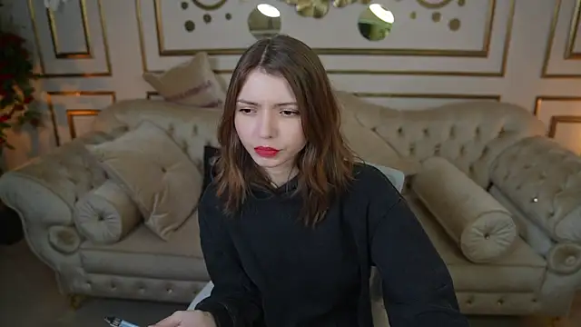 Michelle 054 online show from December 2025 03:53:01 PM