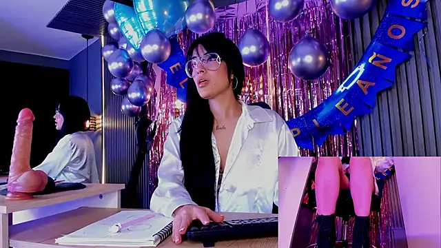 aura-baker online show from March 2025 12:30:02 PM