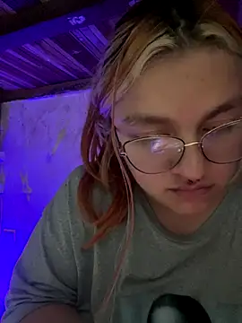 SophiaWeestt99 online show from September 2025 02:33:02 AM