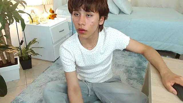 Tommyfoxboy online show from March 2025 04:23:01 PM