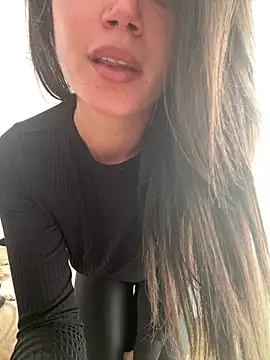 Snapshot of BetinaSoares chatting on May 2026 06:16:01 PM BetinaSoares online show from May 2026 06:16:01 PM