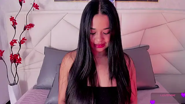 Snapshot of Aitana98_ chatting on December 2024 03:27:02 AM Aitana98 online show from December 2024 03:27:02 AM