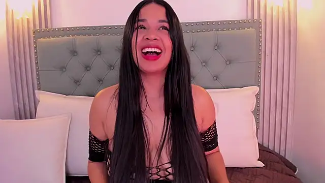 Snapshot of Aitana98_ chatting on January 2025 04:23:02 AM Aitana98 online show from January 2025 04:23:02 AM