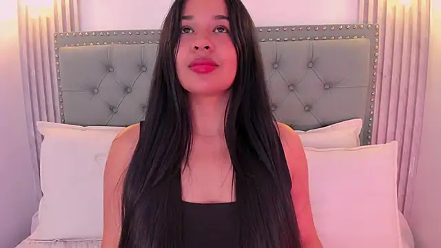 Snapshot of Aitana98_ chatting on February 2025 07:44:02 AM Aitana98 online show from February 2025 07:44:02 AM