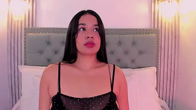 Snapshot of Aitana98_ chatting on February 2025 11:14:02 PM Aitana98 online show from February 2025 11:14:02 PM