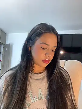 Snapshot of Aitana98_ chatting on September 2025 02:22:02 AM Aitana98 online show from September 2025 02:22:02 AM