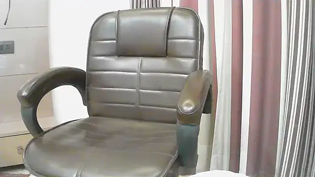 Snapshot of collage_hoty chatting on March 2025 12:04:01 AM collage hoty online show from March 2025 12:04:01 AM