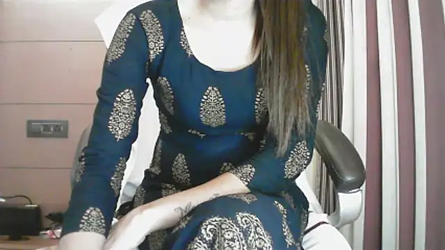 collage hoty online show from December 2025 04:46:02 PM