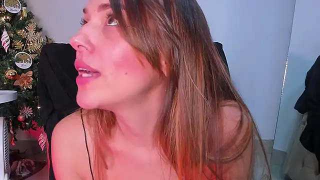 camilawm19 online show from December 2024 08:44:01 AM