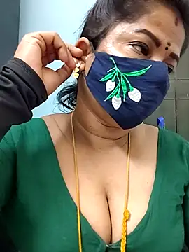 gaurika18 online show from June 2026 09:43:02 PM