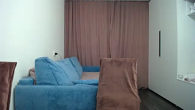 Snapshot of LinaSparks chatting on February 2025 03:04:02 PM LinaSparks online show from February 2025 03:04:02 PM