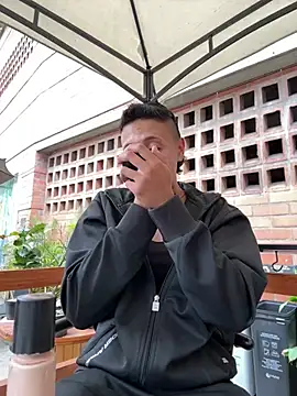 Snapshot of _PhillipBrown chatting on February 2025 08:47:02 PM PhillipBrown online show from February 2025 08:47:02 PM