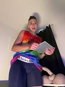 Snapshot of _PhillipBrown chatting on February 2026 12:09:01 PM PhillipBrown online show from February 2026 12:09:01 PM