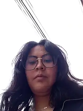 lara moon25 online show from December 2025 06:49:02 PM