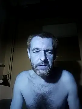 Snapshot of Andrzej-M chatting on September 2025 10:32:01 PM Andrzej-M online show from September 2025 10:32:01 PM