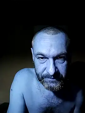 Snapshot of Andrzej-M chatting on September 2025 09:05:02 PM Andrzej-M online show from September 2025 09:05:02 PM