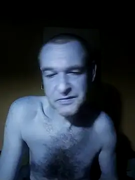 Snapshot of Andrzej-M chatting on September 2025 12:35:01 AM Andrzej-M online show from September 2025 12:35:01 AM