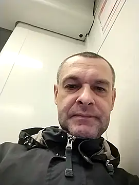 Andrzej-M online show from November 2025 06:07:02 PM