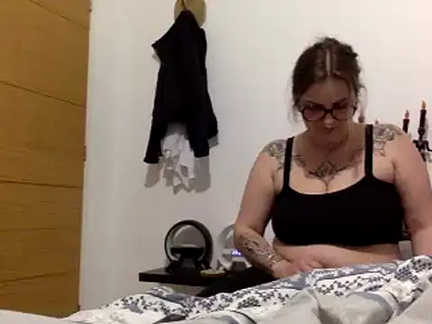 Snapshot of vanillesoumise chatting on January 2025 09:41:01 PM vanillesoumise online show from January 2025 09:41:01 PM