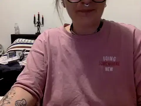 Snapshot of vanillesoumise chatting on January 2025 08:32:02 AM vanillesoumise online show from January 2025 08:32:02 AM