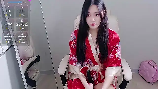 who Lilly online show from October 2025 02:02:02 PM