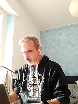 Snapshot of Marcolino183 chatting on December 2024 11:23:02 AM Marcolino183 online show from December 2024 11:23:02 AM