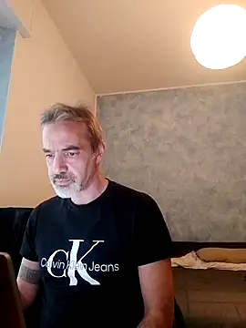 Snapshot of Marcolino183 chatting on December 2024 03:22:02 PM Marcolino183 online show from December 2024 03:22:02 PM