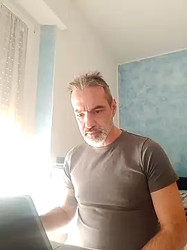 Snapshot of Marcolino183 chatting on February 2025 11:21:02 AM Marcolino183 online show from February 2025 11:21:02 AM