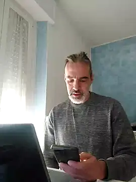 Snapshot of Marcolino183 chatting on February 2025 11:45:02 AM Marcolino183 online show from February 2025 11:45:02 AM