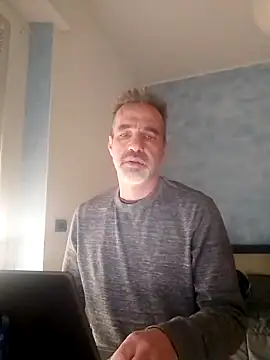 Snapshot of Marcolino183 chatting on February 2025 01:53:02 PM Marcolino183 online show from February 2025 01:53:02 PM