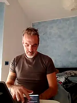 Snapshot of Marcolino183 chatting on March 2025 02:56:02 PM Marcolino183 online show from March 2025 02:56:02 PM