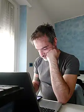 Snapshot of Marcolino183 chatting on March 2025 02:40:01 PM Marcolino183 online show from March 2025 02:40:01 PM