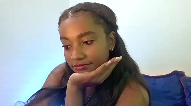 Snapshot of Behla_rouseh chatting on February 2025 02:04:02 PM Behla rouseh online show from February 2025 02:04:02 PM