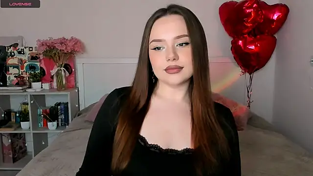 LittleKiitten online show from May 2026 02:59:01 PM