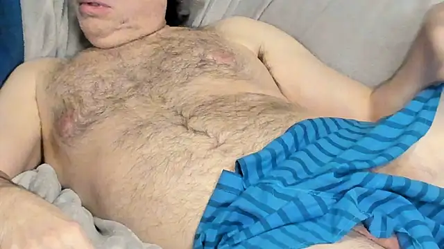 Snapshot of MidwestDadbod chatting on October 2025 12:27:01 PM MidwestDadbod online show from October 2025 12:27:01 PM