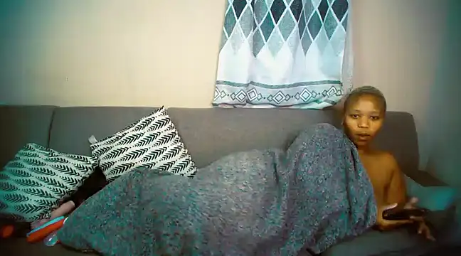 GoldenPussyXOXO online show from December 2024 01:55:02 AM