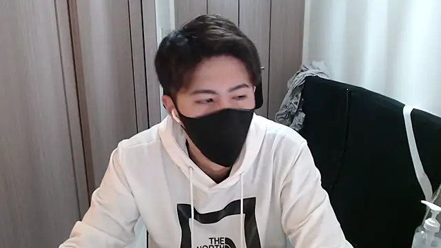 Snapshot of ryota_kkk chatting on December 2024 03:44:01 PM ryota kkk online show from December 2024 03:44:01 PM