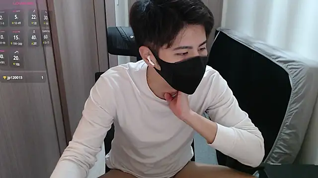 Snapshot of ryota_kkk chatting on December 2024 02:28:01 PM ryota kkk online show from December 2024 02:28:01 PM