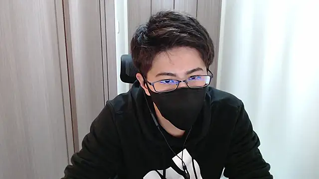 Snapshot of ryota_kkk chatting on December 2024 03:11:01 PM ryota kkk online show from December 2024 03:11:01 PM