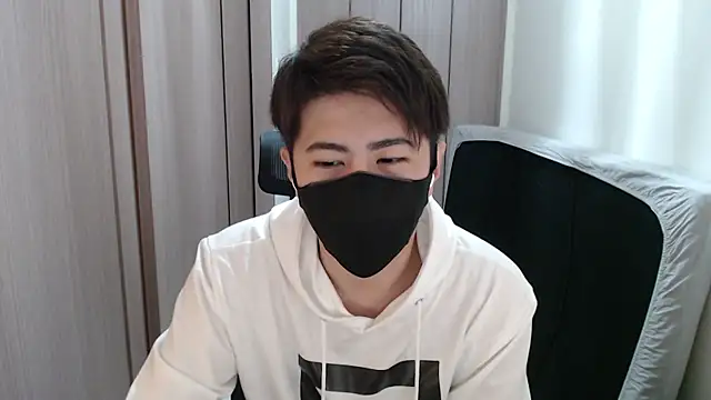 Snapshot of ryota_kkk chatting on January 2025 10:48:02 AM ryota kkk online show from January 2025 10:48:02 AM