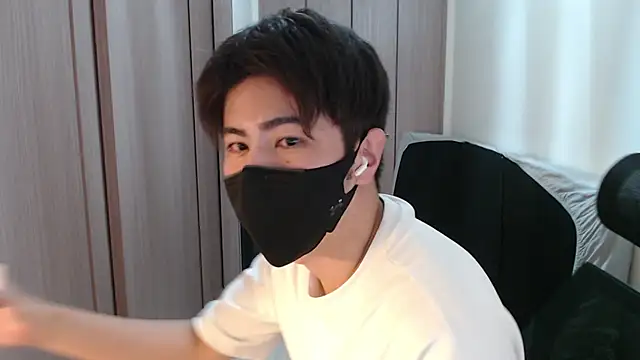 Snapshot of ryota_kkk chatting on January 2025 02:15:02 PM ryota kkk online show from January 2025 02:15:02 PM