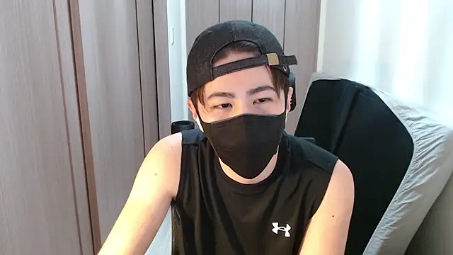 Snapshot of ryota_kkk chatting on January 2025 01:35:01 PM ryota kkk online show from January 2025 01:35:01 PM