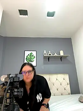 Soe Lara online show from September 2025 11:00:01 AM